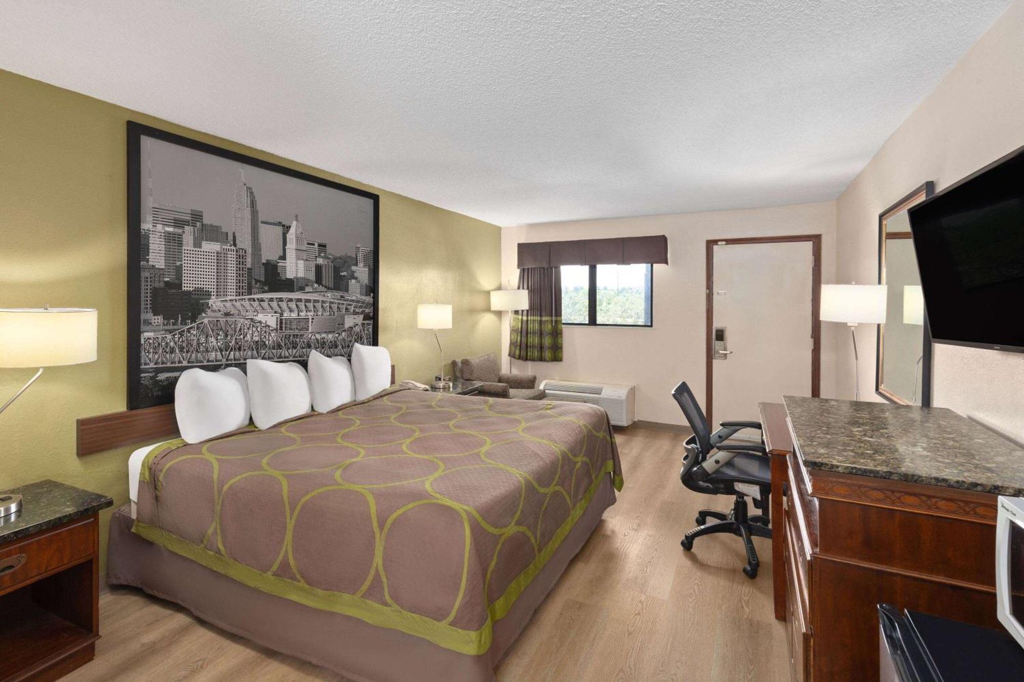 Super 8 By Wyndham Fort Mitchell Cincinnati Area Exterior photo