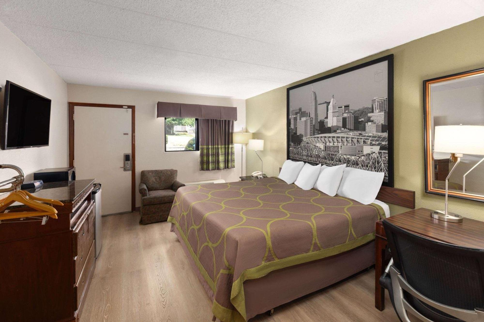 Super 8 By Wyndham Fort Mitchell Cincinnati Area Exterior photo